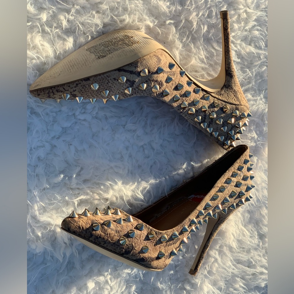 BCBG Animal Print with Gold Spikes High Heel Pumps Size 6 Only wore once.